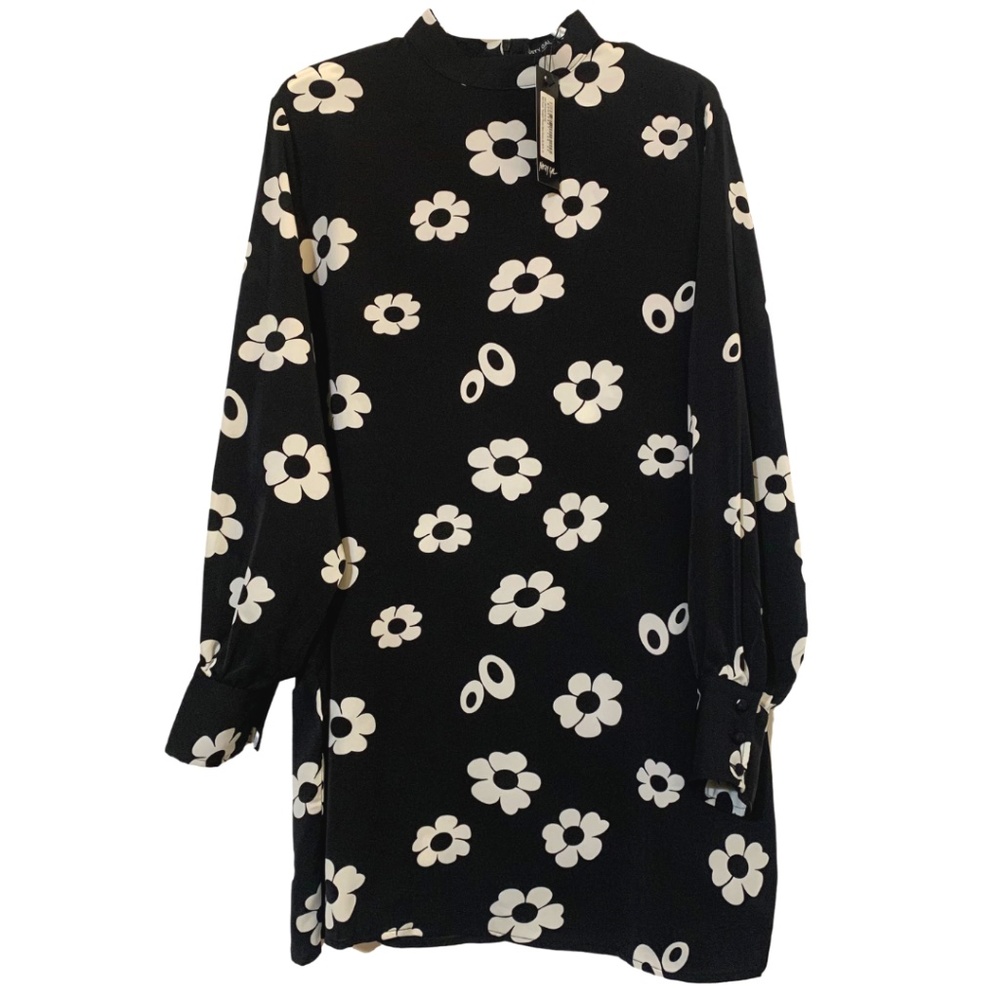 Nasty Gal | Black & White 70s Floral High Neck Long Sleeve Shift Dress NWT